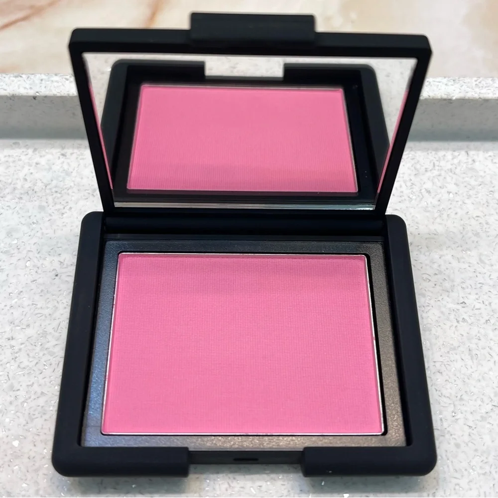 VAULTED ~ NARS ~ ‘DESIRE’ (Shade 4001) Blush ~ Talc Based Original Formula ~ NIB